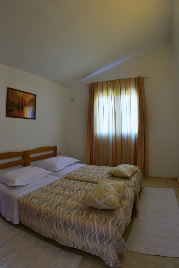 Apartment Ivica Mali Drvenik Exterior photo